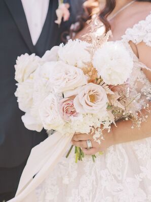 Soft Pink Bouquet With Roses