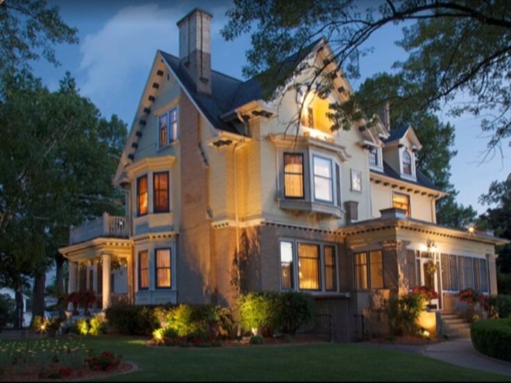 Picture of Honeybee Inn Bed & Breakfast