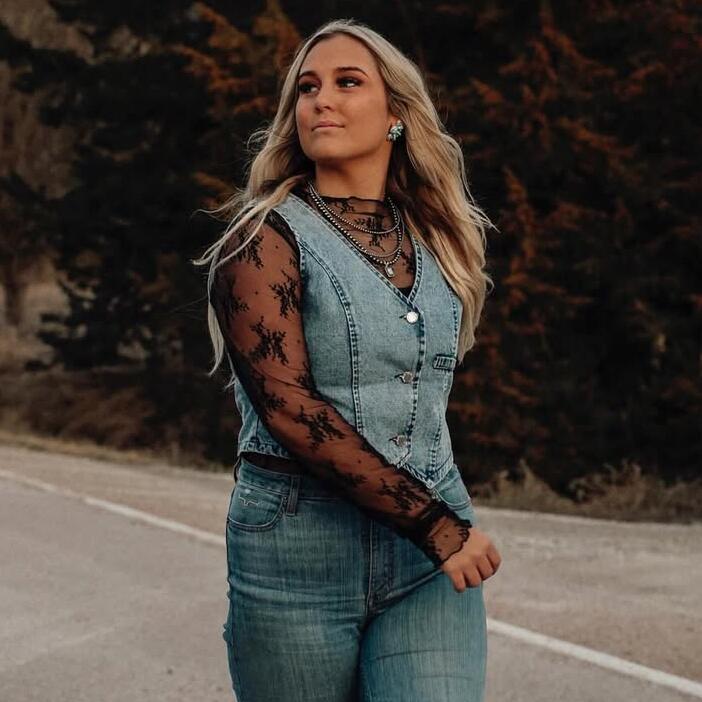 Halle Leonard