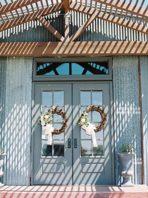 Exterior of the Flying V Ranch in Decatur, Texas