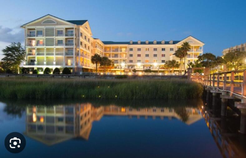 Picture of Courtyard by Marriott Charleston Waterfront
