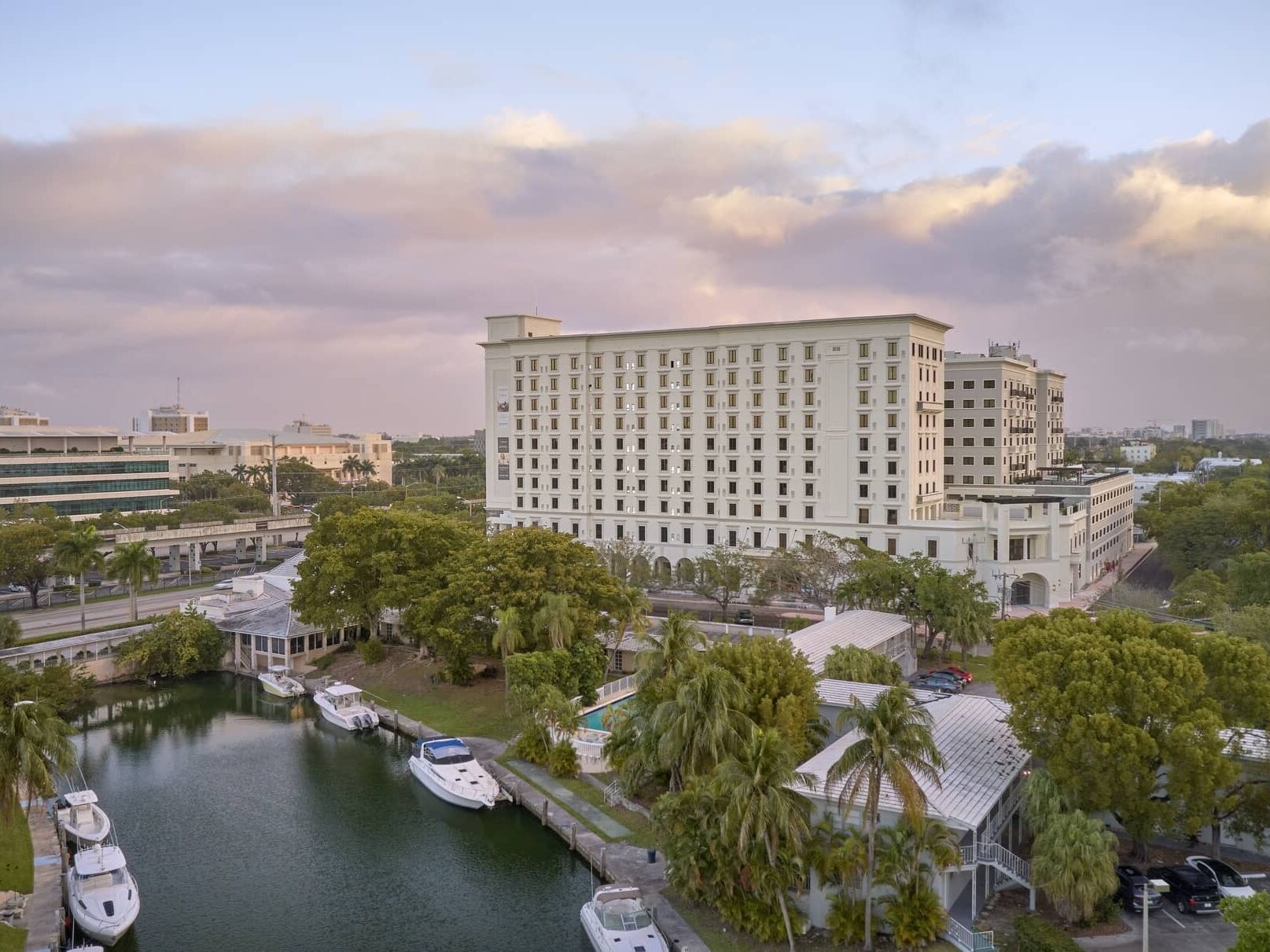 Picture of THesis Hotel