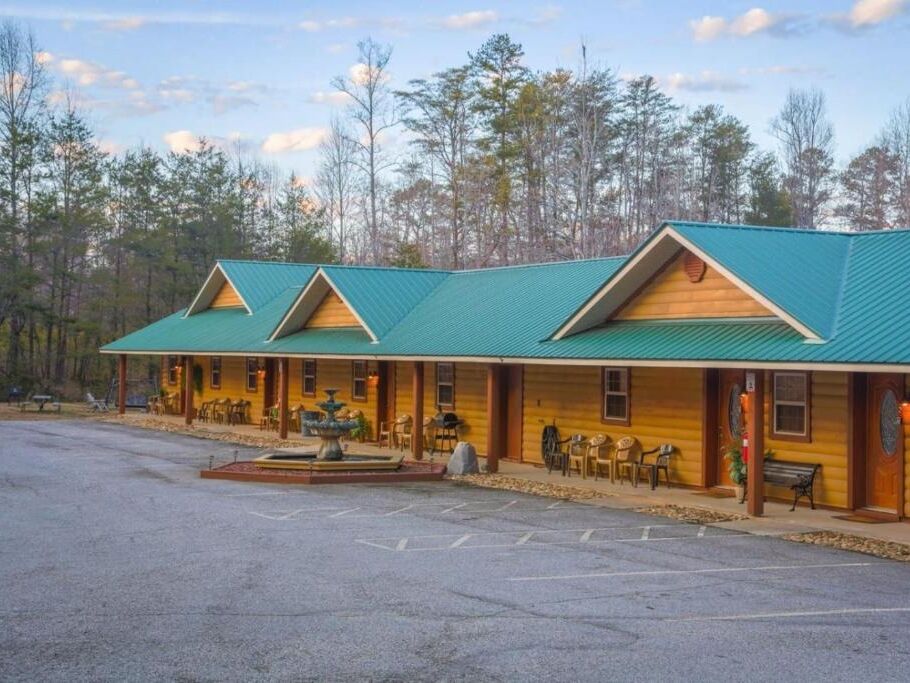Picture of Nacoochee Valley Motel