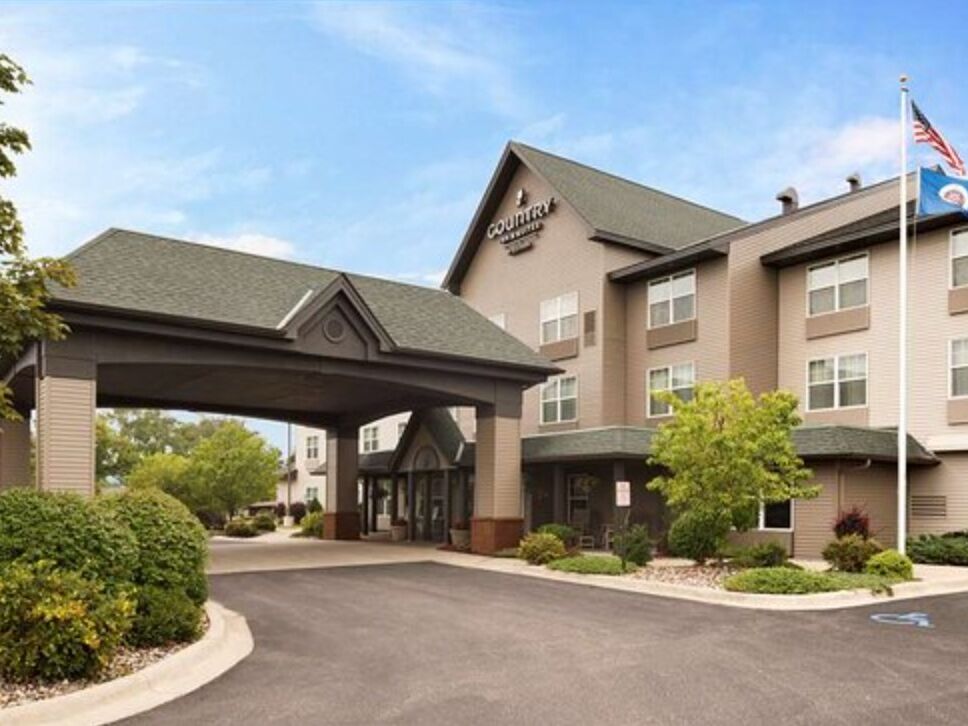 Picture of Country Inn & Suites by Radisson, St. Cloud East, MN