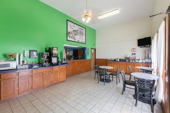 Picture of Super 8 by Wyndham Wayne