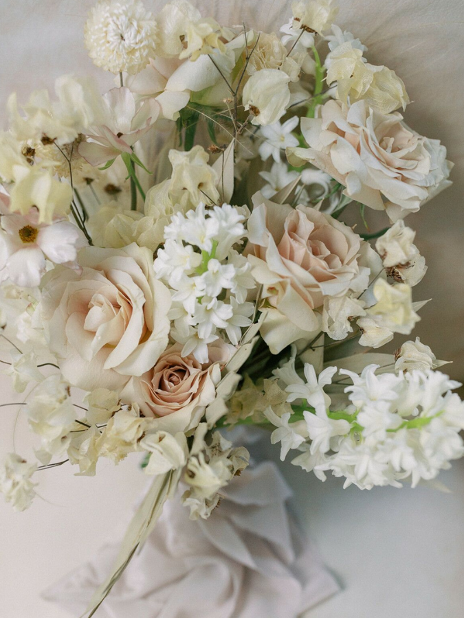 Beige bouquet