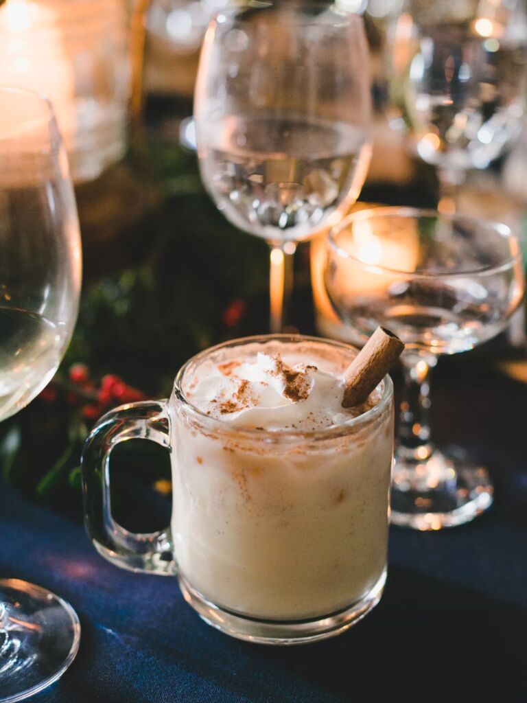 winter wedding ideas cozy cocktails