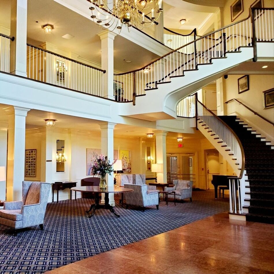 Picture of Avon Old Farms Hotel