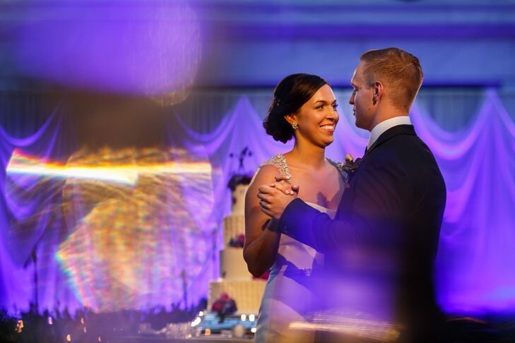 As Jackie danced with Bryan during their first dance, her sheer sleeves glistened from the embellishments accenting the shoulders. The gems added a nice sparkle to her already dazzling look.
