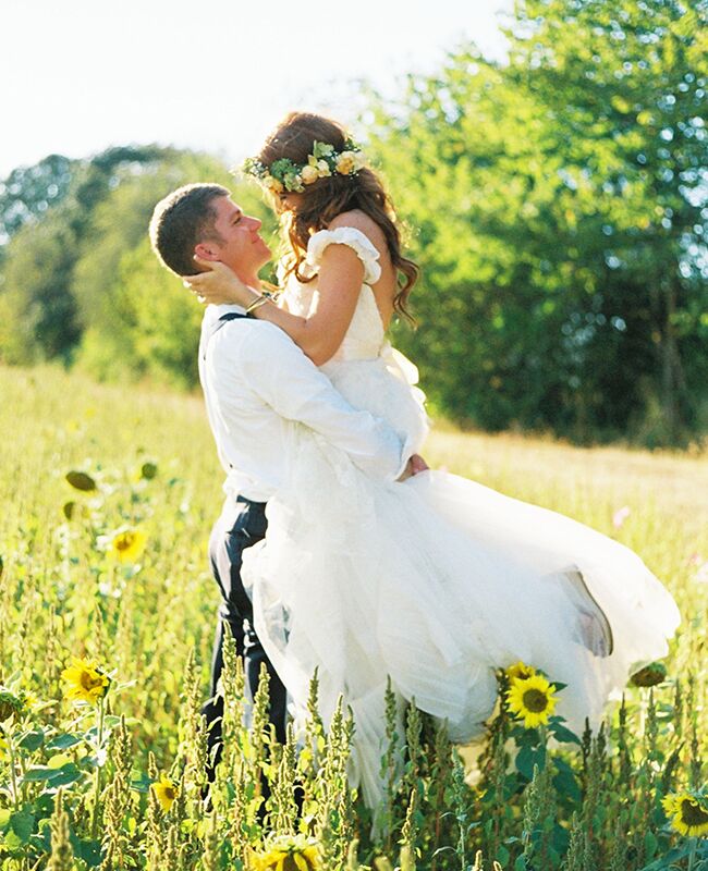 Audrey and Jeremy Roloff in a sunflower field