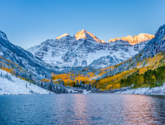 Snowy mountains and water in Aspen, Colorado
