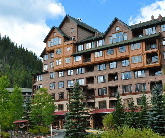 Picture of Zephyr Mountain Lodge