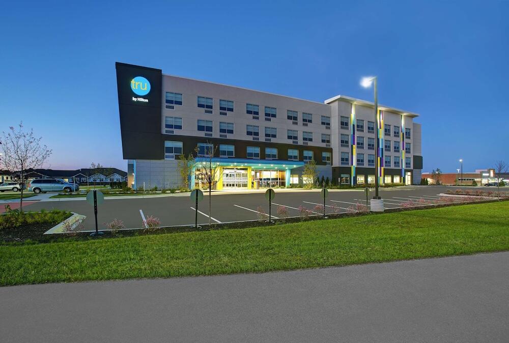 Picture of Tru by Hilton Stoughton