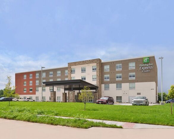 Picture of Holiday Inn Express & Suites Omaha Airport, an IHG Hotel