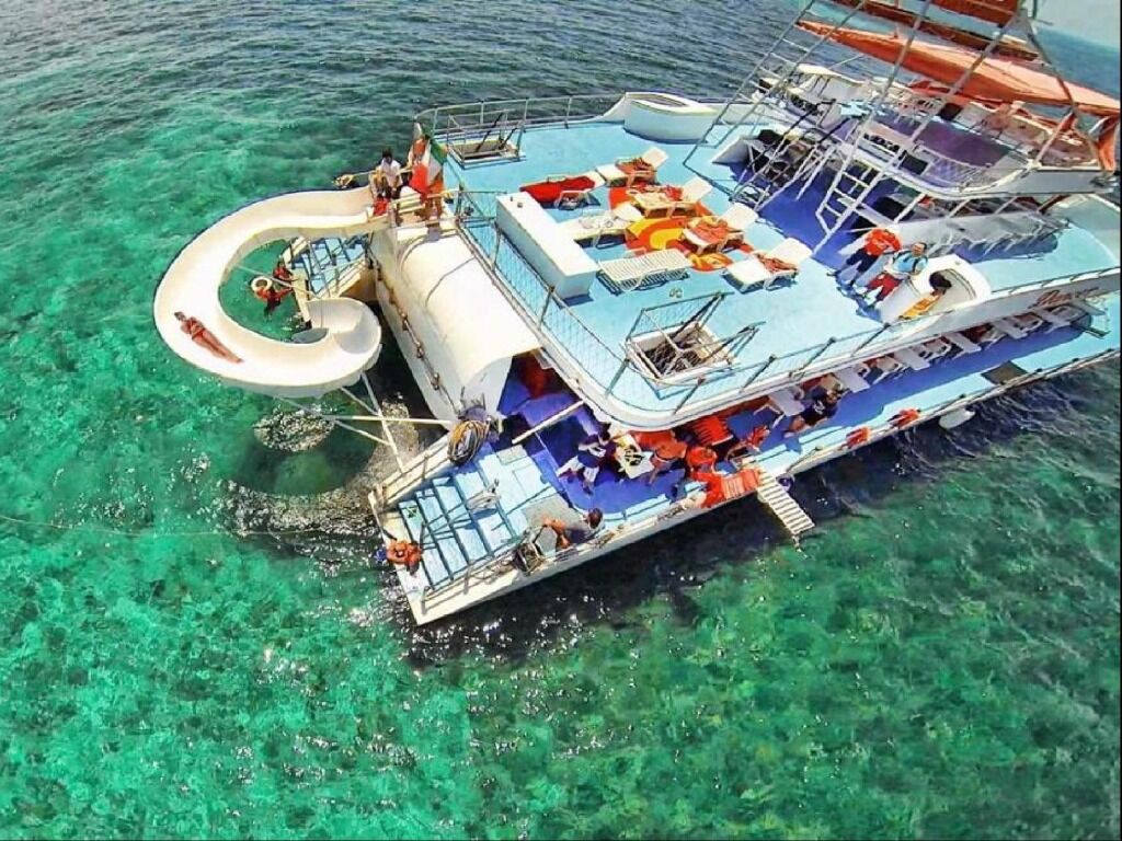 Picture of Catamaran to Isla Mujeres
