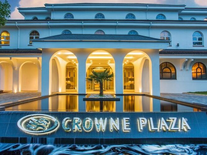 Picture of Crowne Plaza Gerrards Cross, an IHG Hotel