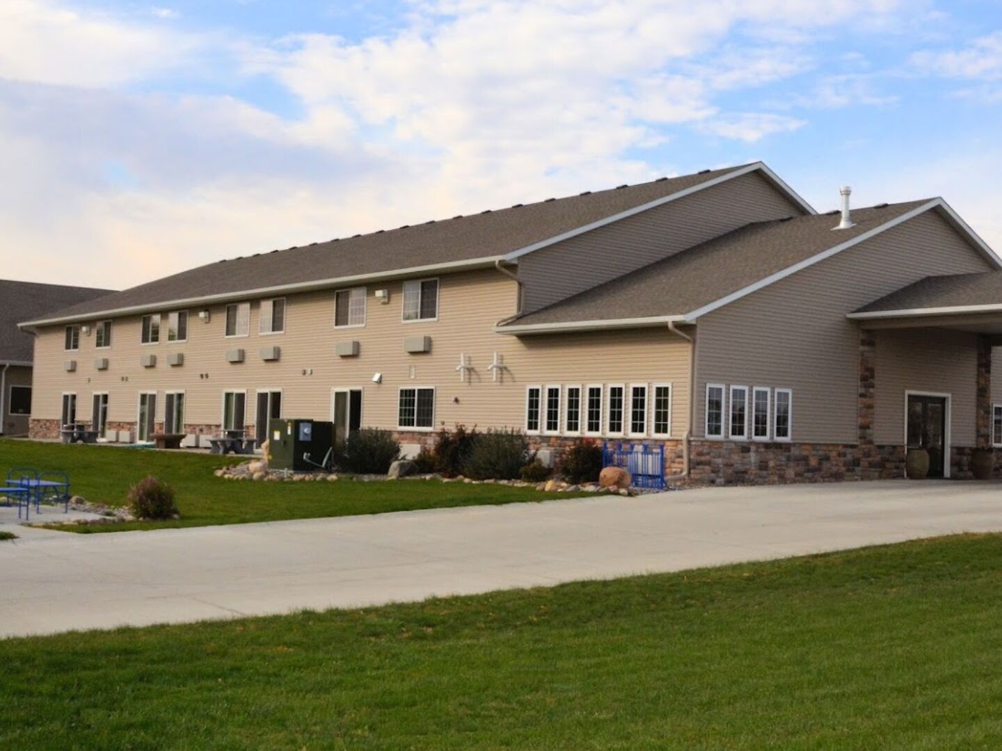 Picture of Cobblestone Inn & Suites - Lake View