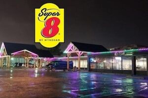 Picture of Super 8 by Wyndham Spruce Grove