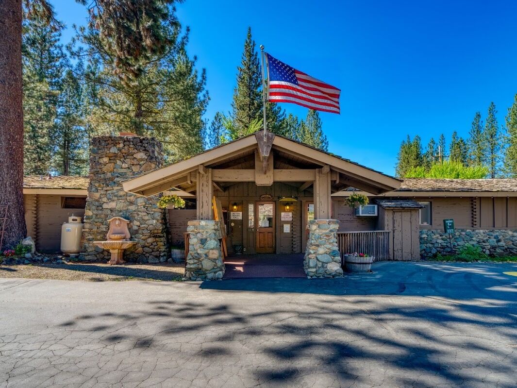 Picture of River Pines Resort