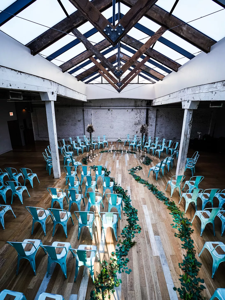 This modern wedding aisle is sure to delight.