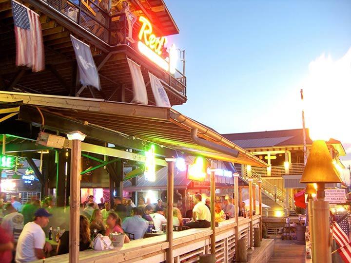 Picture of Red's Ice House