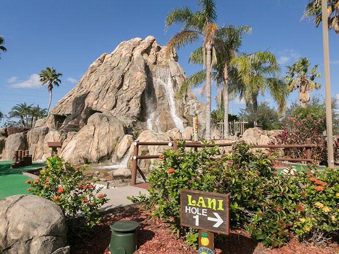 Picture of Hawaiian Rumble Golf & Batting Cages