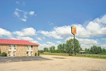 Picture of Super 8 by Wyndham Melrose