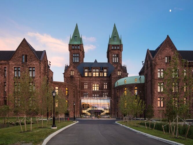 Picture of The Richardson Hotel