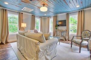 Picture of The Roost Ocean Springs