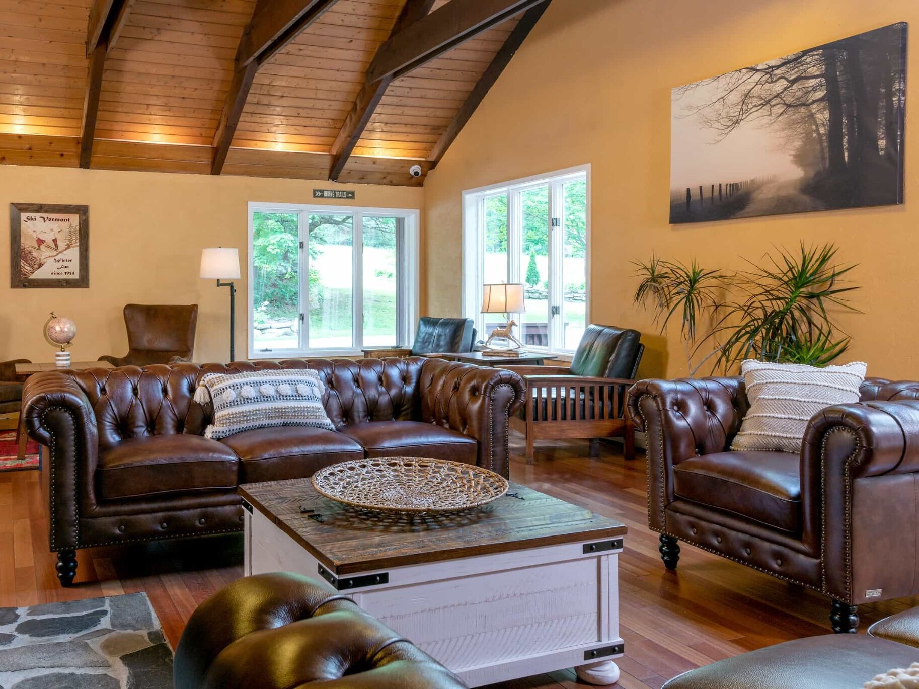 Picture of White Horse Lodge