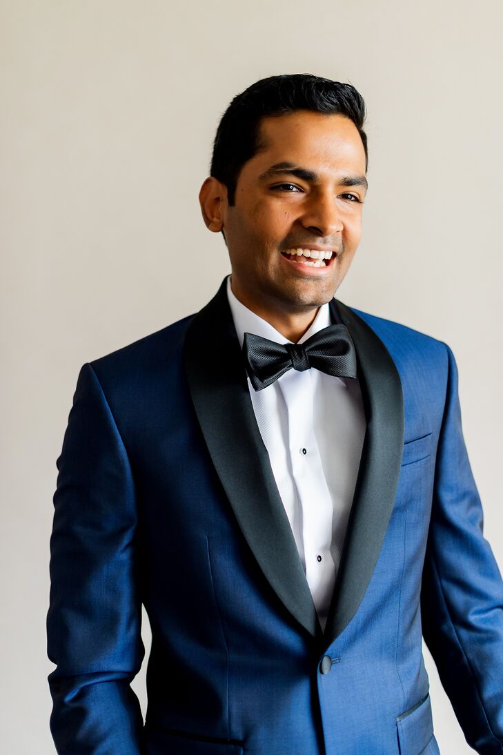 Groom in Navy Shawl-Collar Tuxedo