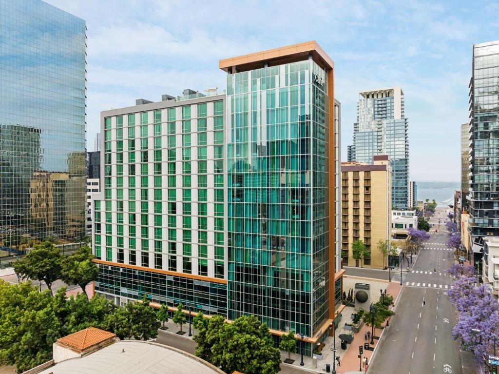 Picture of Carte Hotel San Diego Downtown, Curio Collection by Hilton