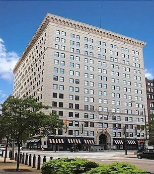 Picture of Bridgestreet at the Leader Building