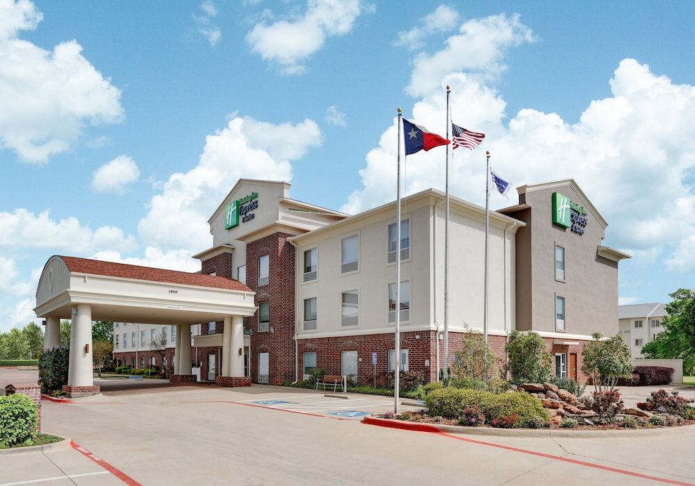 Picture of Holiday Inn Express Hotel & Suites Cleburne by IHG