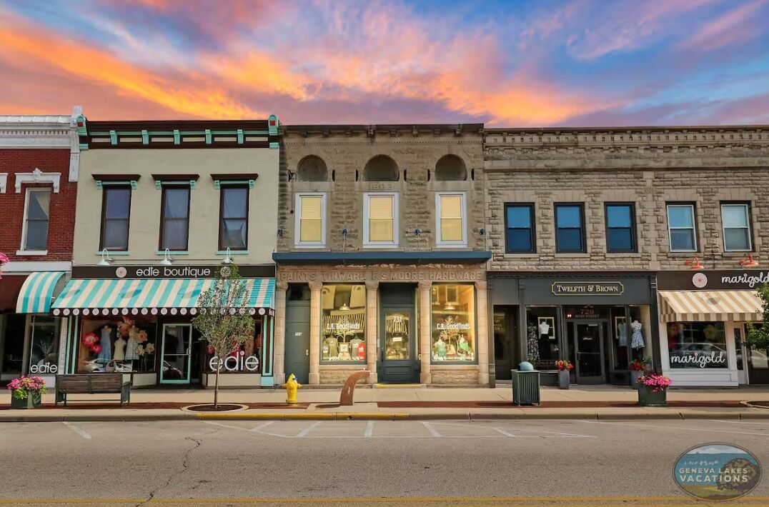 Picture of Downtown Lake Geneva