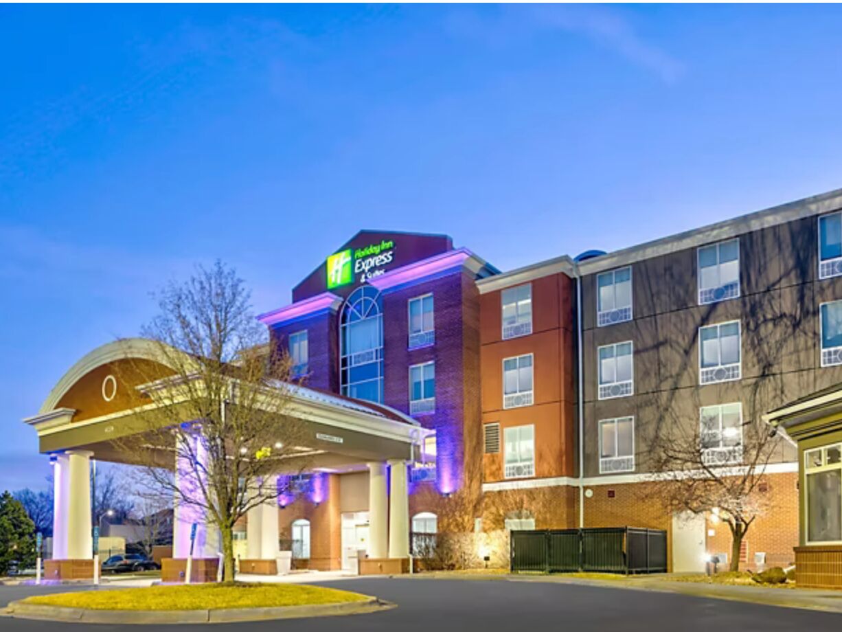 Picture of Holiday Inn Express & Suites Kansas City-Grandview