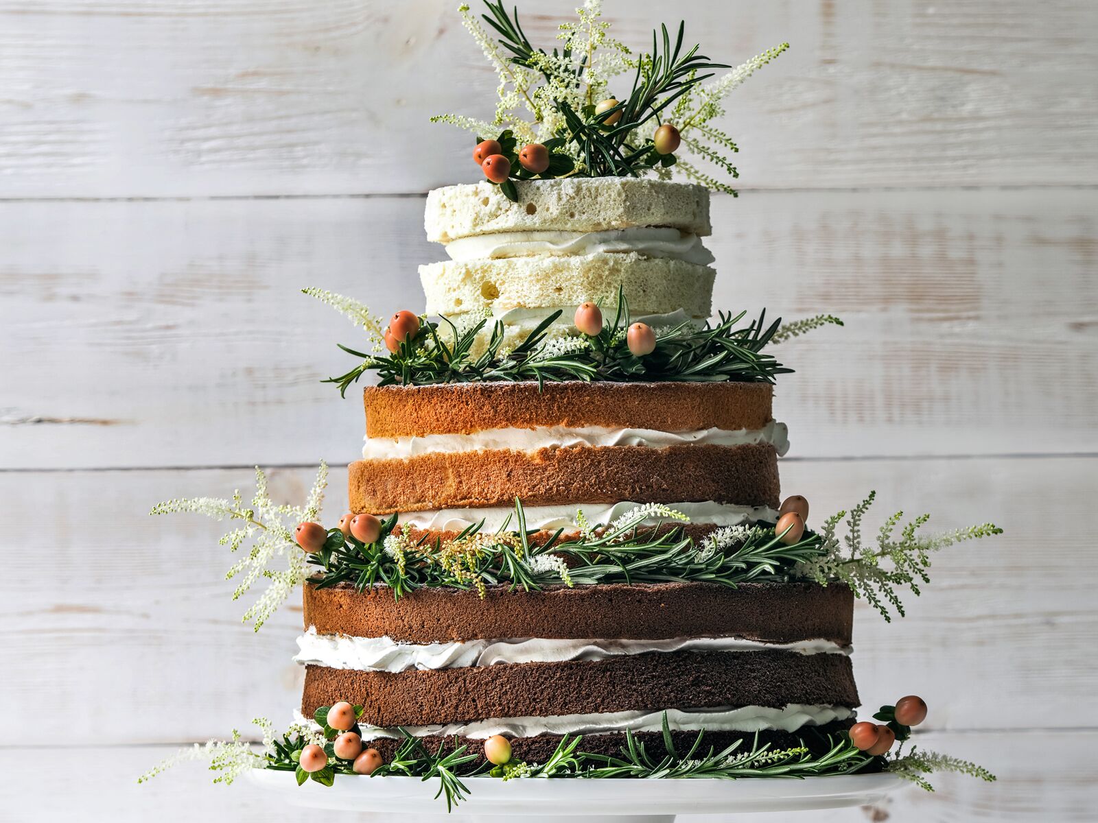 12 Must-Read Wedding Cake Tips: Wedding Cake Dos and Don'ts