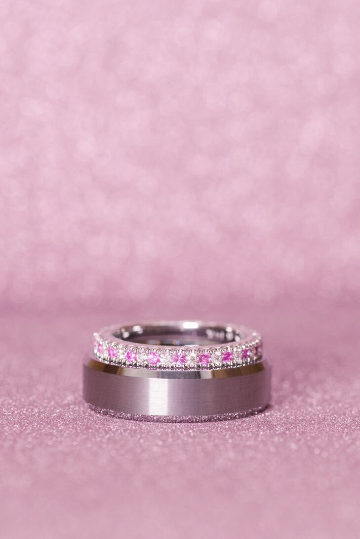 Instead of a traditional diamond band, Stephanie opted for a mix of pink and white diamonds.