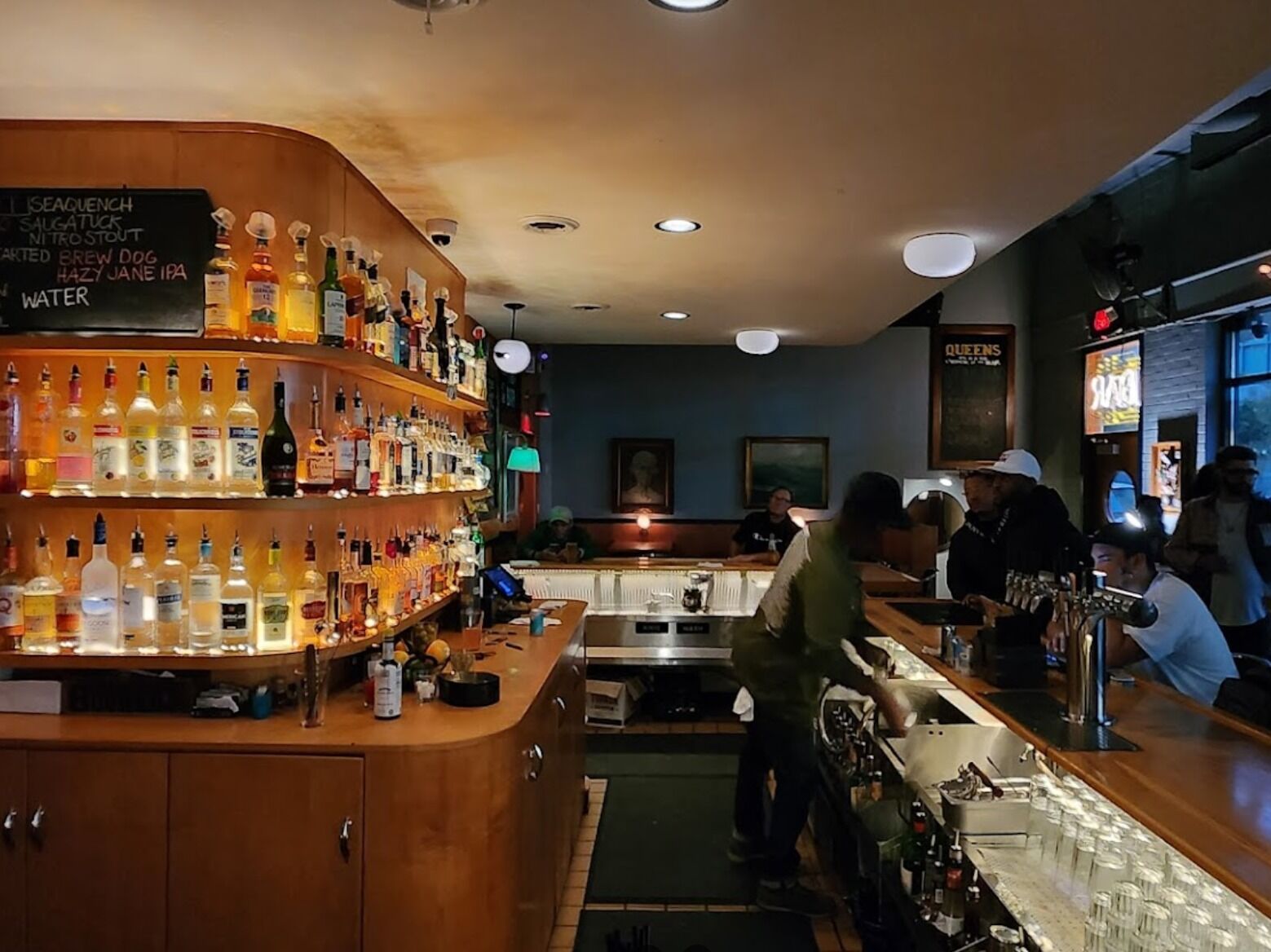 Picture of Queens Bar Detroit