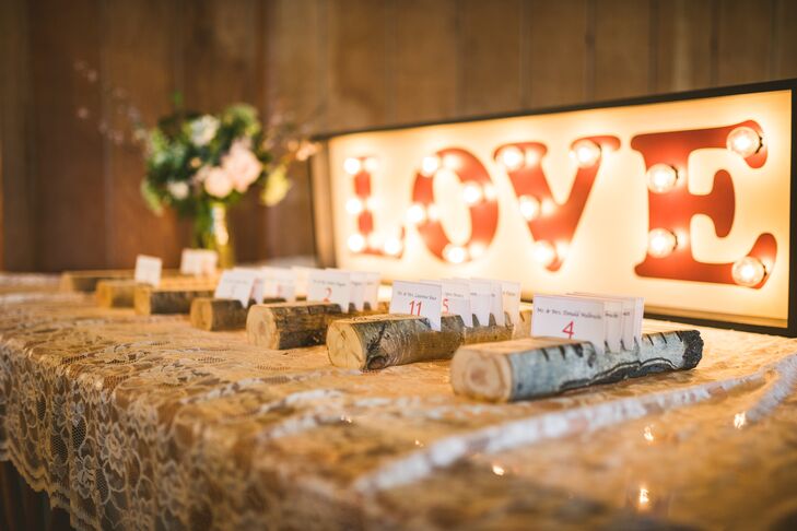 Natural Birch Wood Escort Card Display