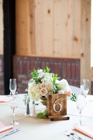Neutral-Colored Hydrangea and Rose Centerpieces