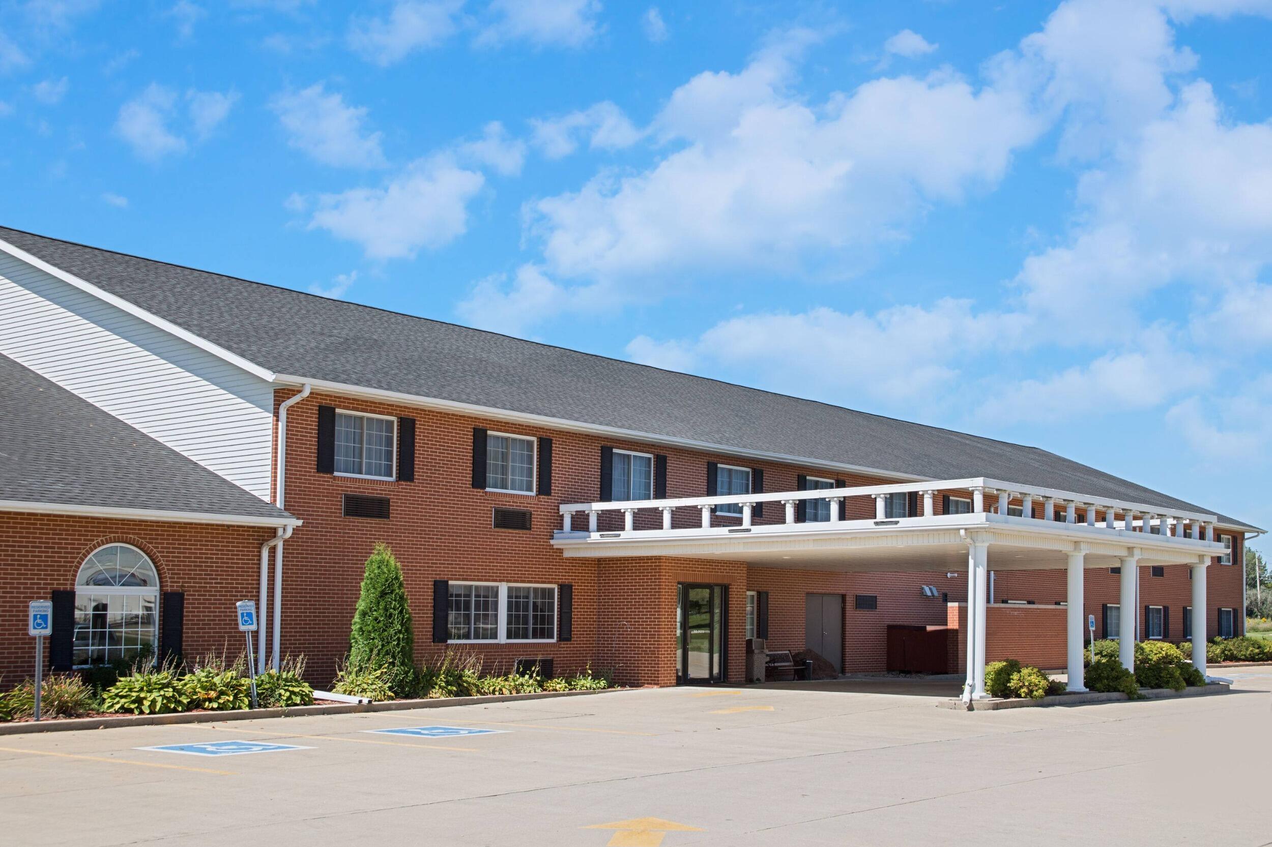 Picture of Super 8 by Wyndham New Hampton