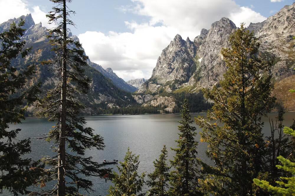 Picture of Jenny Lake Trailhead