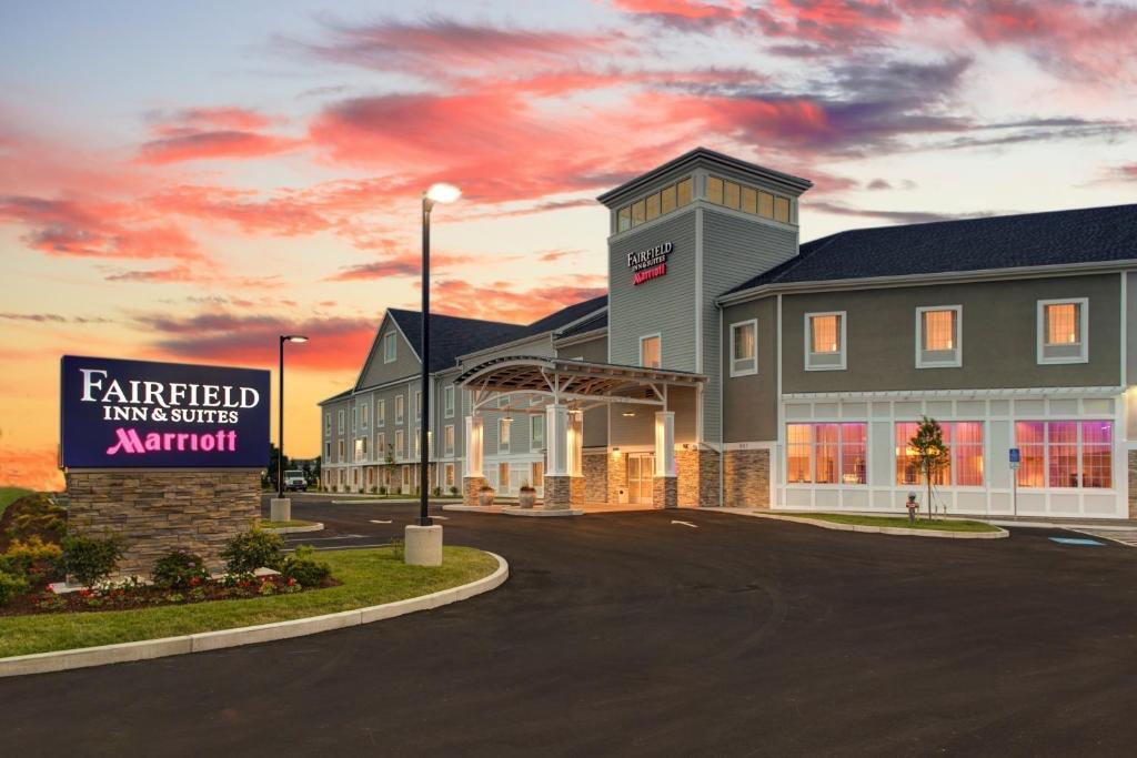 Picture of Fairfield Inn & Suites by Marriott Cape Cod Hyannis