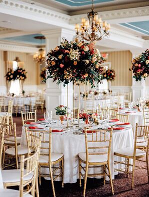 Floating Centerpieces Topped Each Table for Easy Conversation at the Wedding Reception