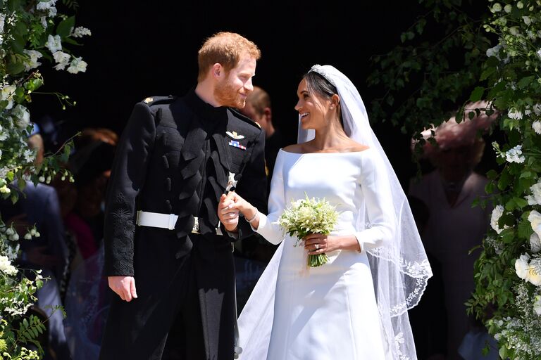 meghan markle wedding dress and prince harry 