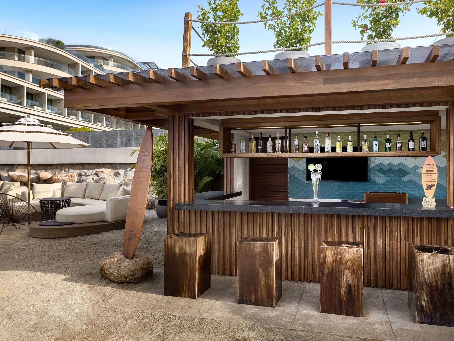 Picture of Barracuda Beach Bar