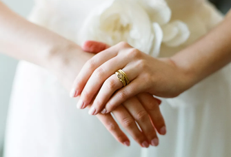 23 Best Low-Profile Engagement Rings for Everyday Wear