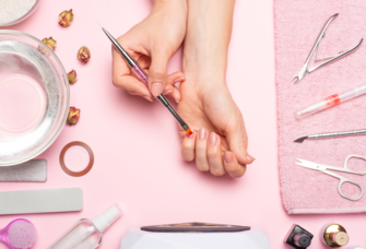 Gel nail polish manicure removal