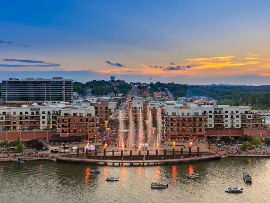Picture of Branson Landing